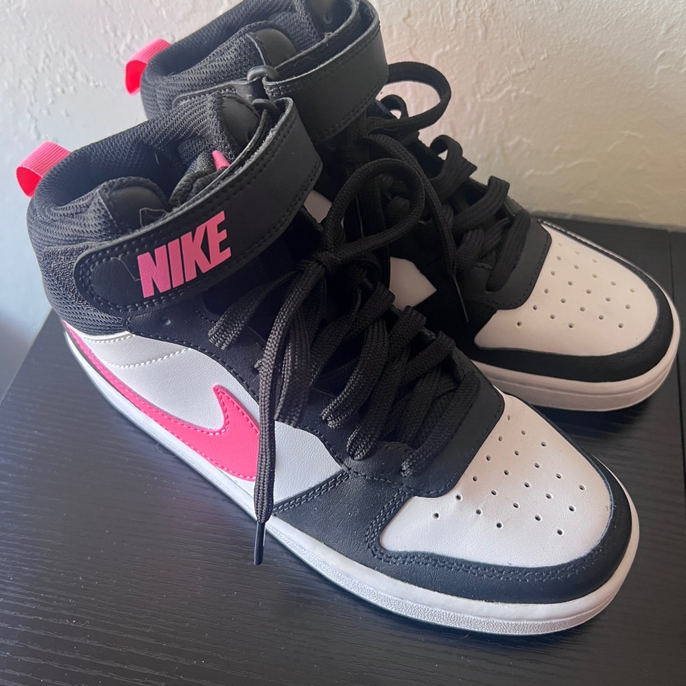 Nike Kids' Black and Pink Sneakers